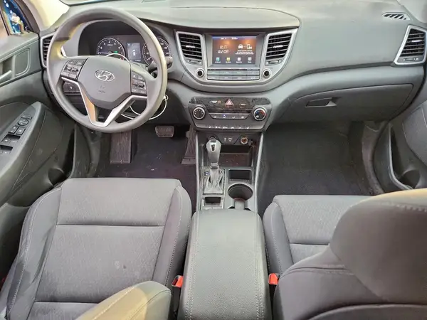 KM8J3CA48JU707755 2018 HYUNDAI TUCSON - Image 8