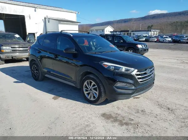 KM8J3CA48JU729061 2018 HYUNDAI TUCSON - Image 1