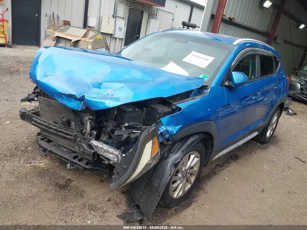 KM8J3CA48JU729240 2018 HYUNDAI TUCSON - Image 2