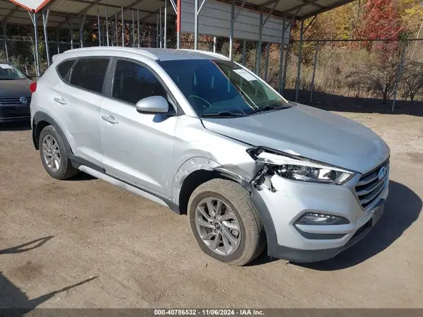 KM8J3CA48JU730842 2018 HYUNDAI TUCSON - Image 1