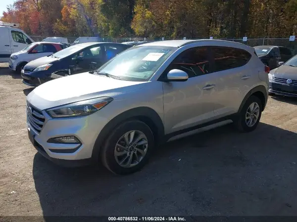 KM8J3CA48JU730842 2018 HYUNDAI TUCSON - Image 2