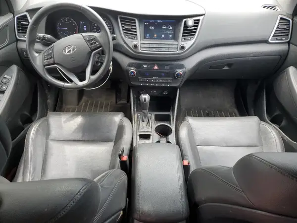 KM8J3CA48JU730954 2018 HYUNDAI TUCSON - Image 8