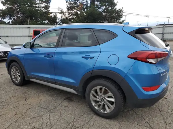 KM8J3CA48JU735555 2018 HYUNDAI TUCSON - Image 2