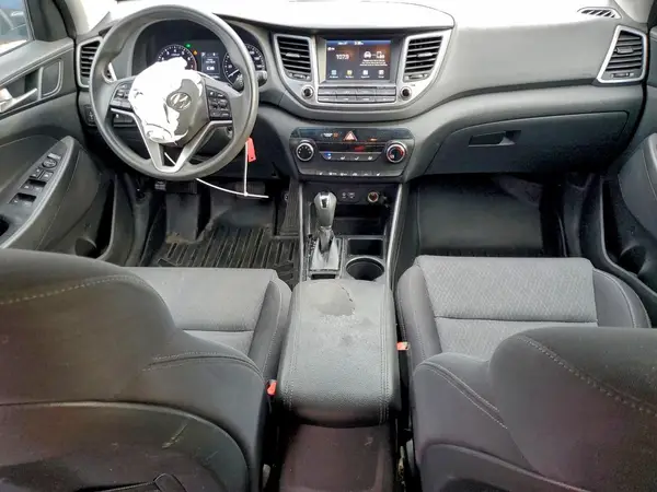 KM8J3CA48JU735555 2018 HYUNDAI TUCSON - Image 8
