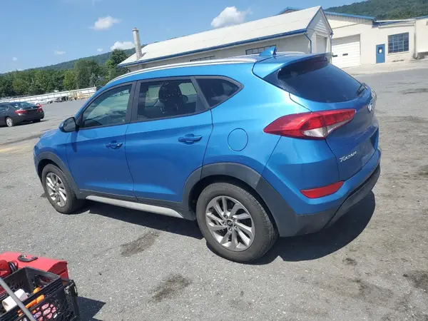 KM8J3CA48JU735815 2018 HYUNDAI TUCSON - Image 2