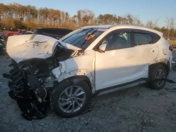 KM8J3CA48JU739279 2018 HYUNDAI TUCSON - Image 1