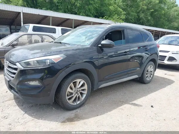 KM8J3CA48JU743445 2018 HYUNDAI TUCSON - Image 2