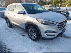 KM8J3CA48JU745034 2018 HYUNDAI TUCSON