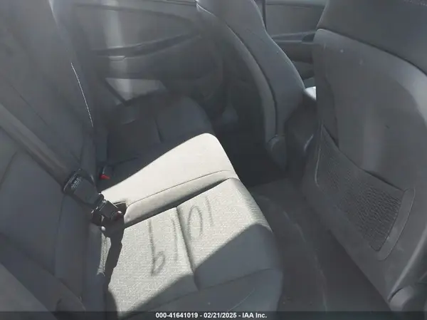 KM8J3CA48JU761122 2018 HYUNDAI TUCSON - Image 8