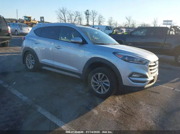 KM8J3CA48JU762268 2018 HYUNDAI TUCSON - Image 1