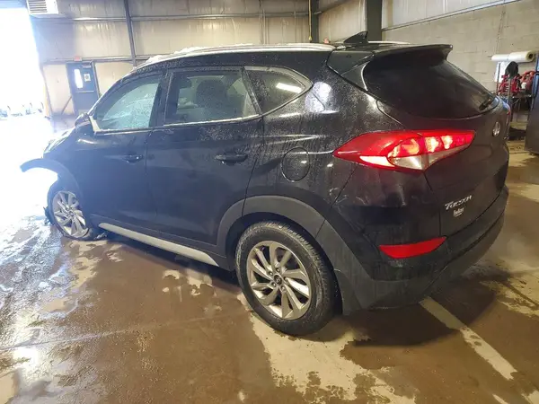 KM8J3CA48JU762383 2018 HYUNDAI TUCSON - Image 2
