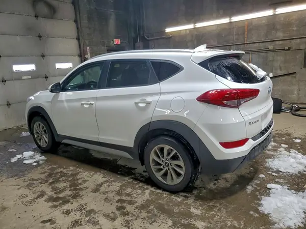 KM8J3CA48JU773531 2018 HYUNDAI TUCSON - Image 2