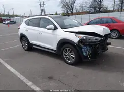 KM8J3CA48JU774159 2018 HYUNDAI TUCSON