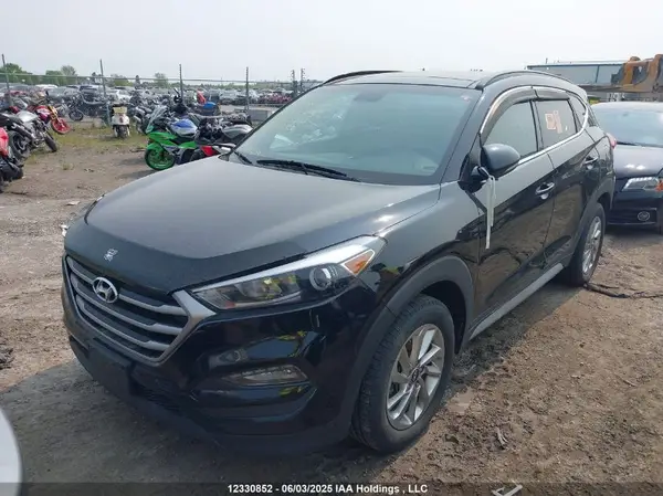 KM8J3CA48JU775683 2018 HYUNDAI TUCSON - Image 2