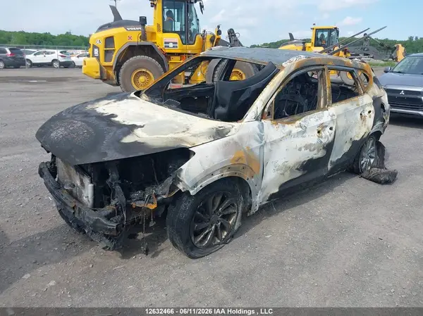 KM8J3CA48JU775862 2018 HYUNDAI TUCSON - Image 2
