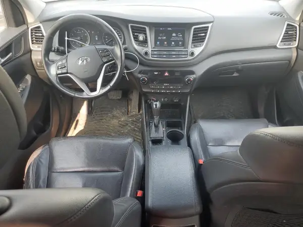 KM8J3CA48JU777398 2018 HYUNDAI TUCSON - Image 8