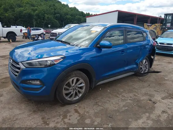 KM8J3CA48JU783010 2018 HYUNDAI TUCSON - Image 2