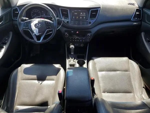 KM8J3CA48JU783329 2018 HYUNDAI TUCSON - Image 8