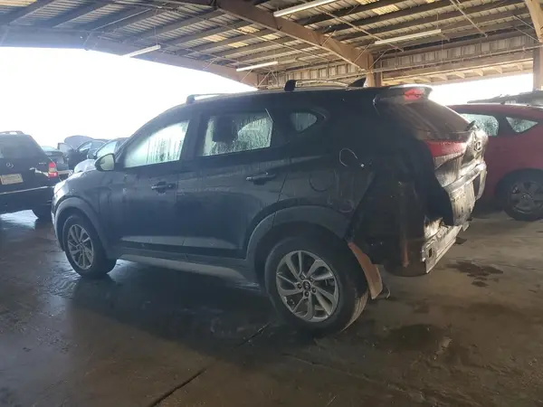 KM8J3CA48JU799739 2018 HYUNDAI TUCSON - Image 2