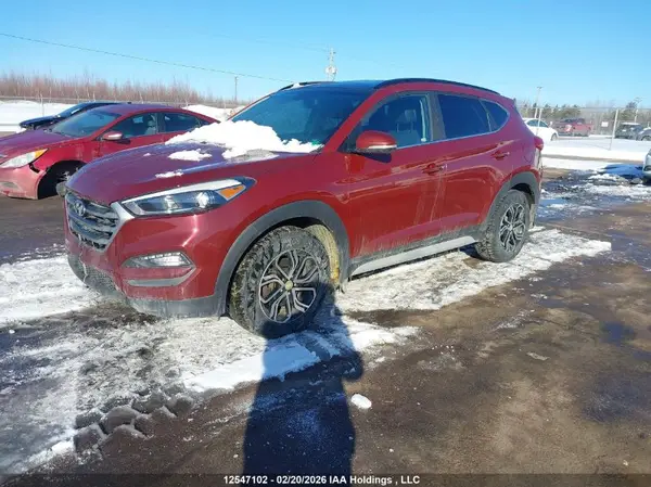 KM8J3CA48JU832397 2018 HYUNDAI TUCSON - Image 2