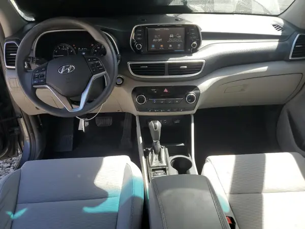 KM8J3CA48KU007476 2019 HYUNDAI TUCSON - Image 8
