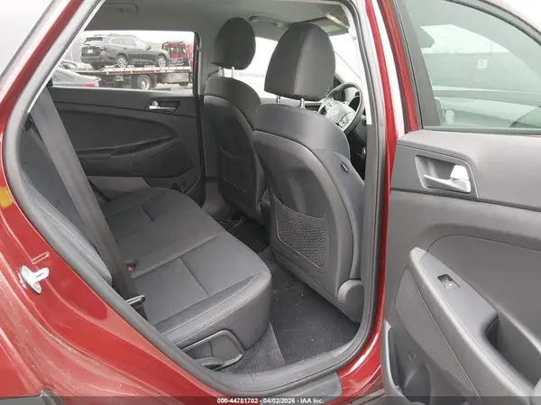 KM8J3CA48KU068486 2019 HYUNDAI TUCSON - Image 8