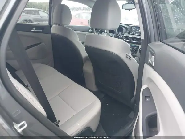 KM8J3CA48KU078368 2019 HYUNDAI TUCSON - Image 8