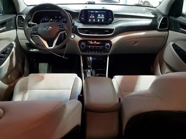 KM8J3CA48KU843028 2019 HYUNDAI TUCSON - Image 8