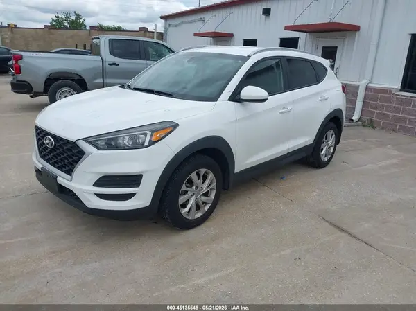 KM8J3CA48KU855101 2019 HYUNDAI TUCSON - Image 2