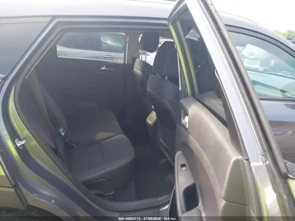 KM8J3CA48KU896439 2019 HYUNDAI TUCSON - Image 8