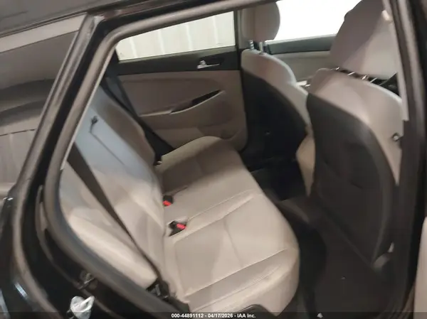 KM8J3CA48KU917189 2019 HYUNDAI TUCSON - Image 8
