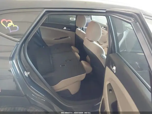 KM8J3CA48KU981667 2019 HYUNDAI TUCSON - Image 8