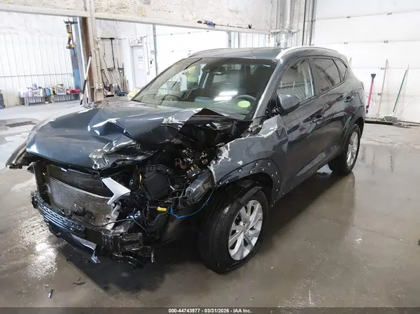 KM8J3CA48KU984696 2019 HYUNDAI TUCSON - Image 2