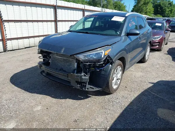 KM8J3CA48KU985766 2019 HYUNDAI TUCSON - Image 2