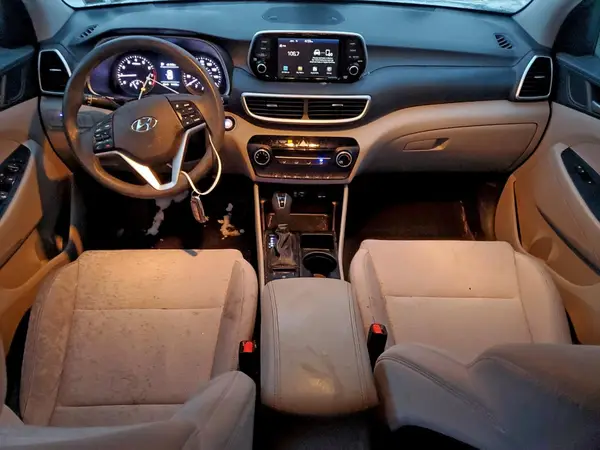KM8J3CA48KU997948 2019 HYUNDAI TUCSON - Image 8