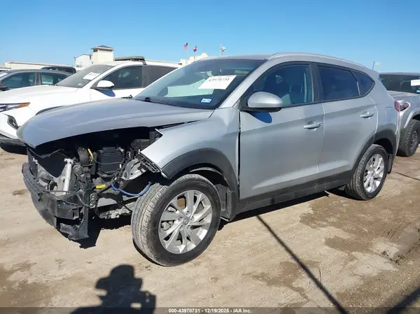 KM8J3CA48LU102900 2020 HYUNDAI TUCSON - Image 2