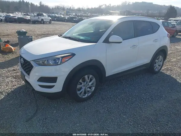 KM8J3CA48LU137291 2020 HYUNDAI TUCSON - Image 2