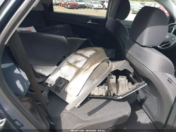 KM8J3CA48LU255244 2020 HYUNDAI TUCSON - Image 8