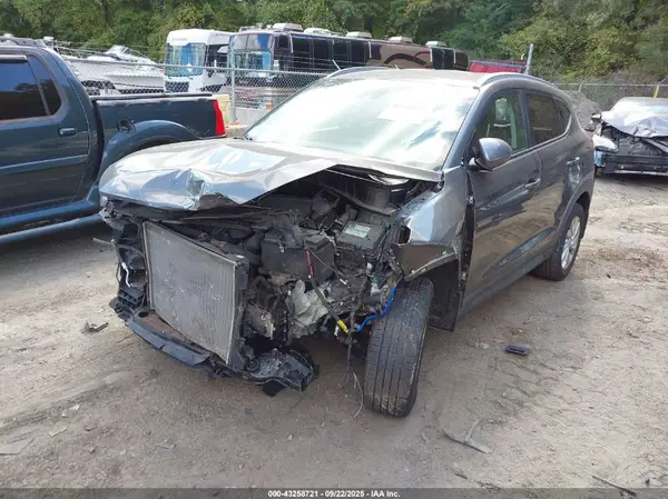 KM8J3CA48LU260704 2020 HYUNDAI TUCSON - Image 2