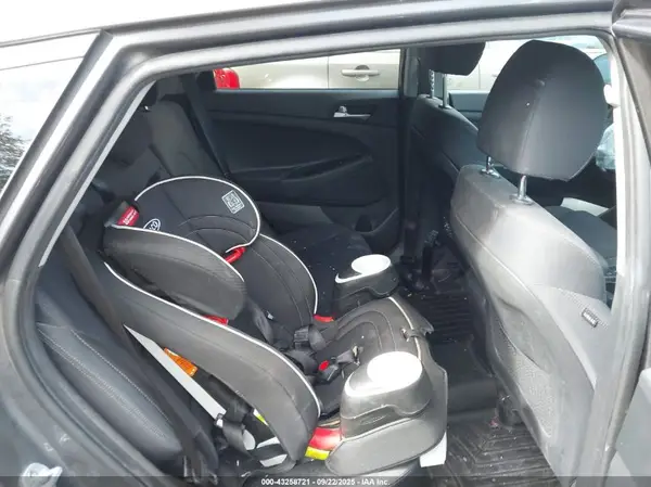 KM8J3CA48LU260704 2020 HYUNDAI TUCSON - Image 8