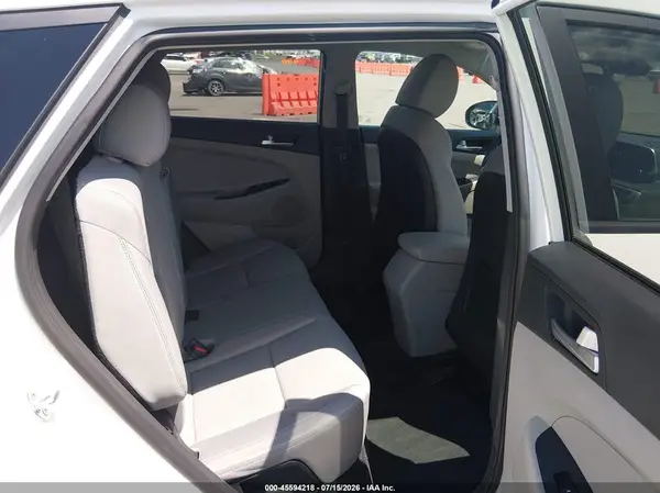 KM8J3CA48MU289668 2021 HYUNDAI TUCSON - Image 8