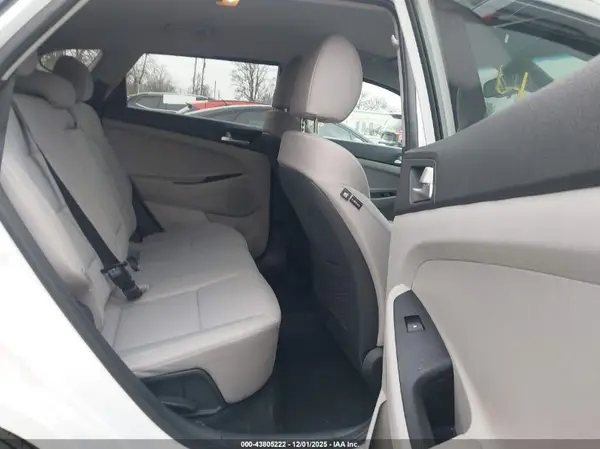 KM8J3CA48MU290898 2021 HYUNDAI TUCSON - Image 8