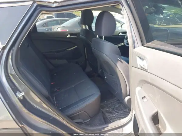 KM8J3CA48MU344720 2021 HYUNDAI TUCSON - Image 8
