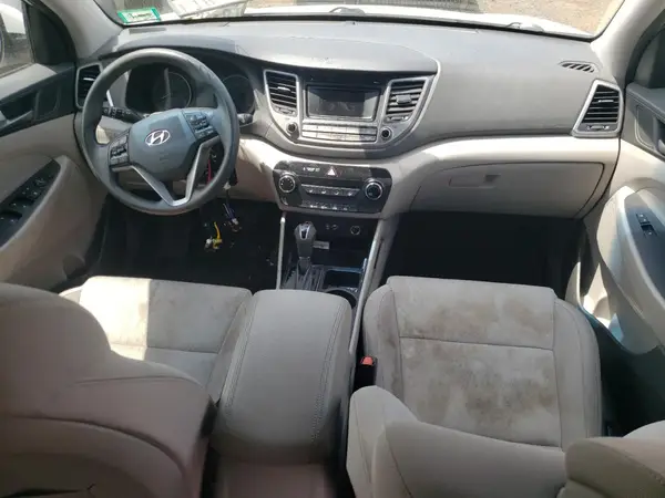 KM8J3CA49GU054670 2016 HYUNDAI TUCSON - Image 8