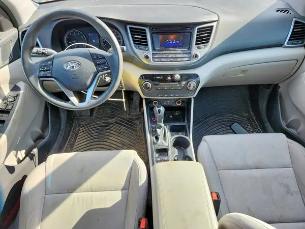 KM8J3CA49GU075342 2016 HYUNDAI TUCSON - Image 8