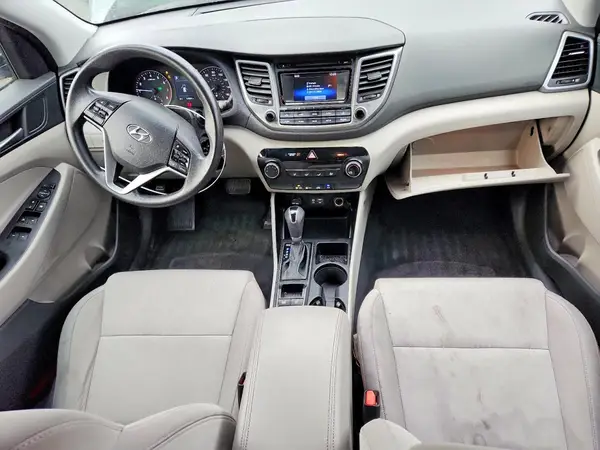KM8J3CA49GU105620 2016 HYUNDAI TUCSON - Image 8