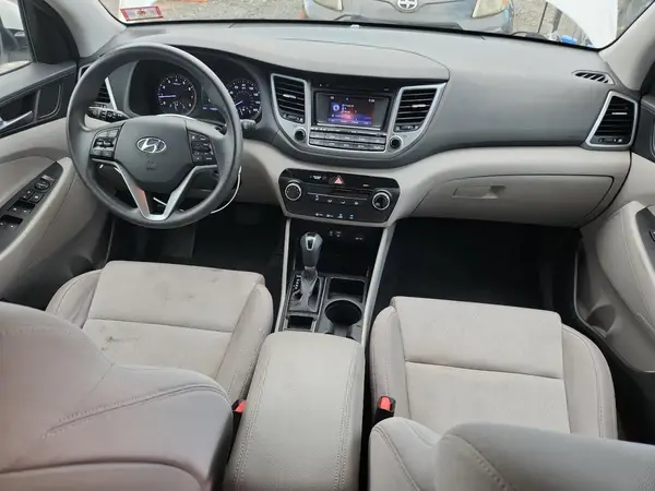 KM8J3CA49GU122630 2016 HYUNDAI TUCSON - Image 8