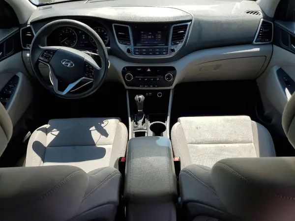 KM8J3CA49GU127357 2016 HYUNDAI TUCSON - Image 8