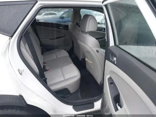 KM8J3CA49GU129593 2016 HYUNDAI TUCSON - Image 8