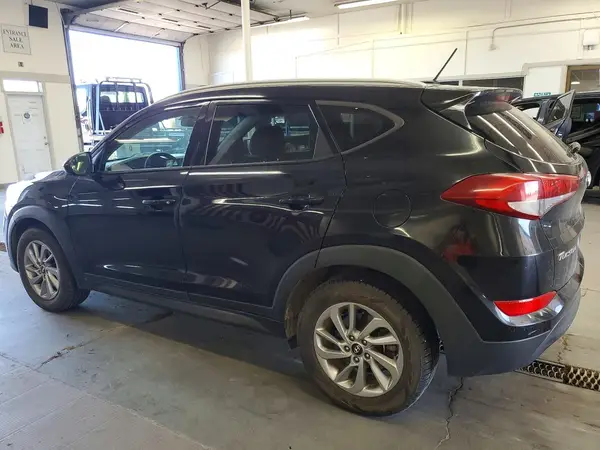 KM8J3CA49GU142764 2016 HYUNDAI TUCSON - Image 2